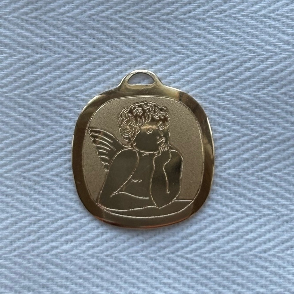 Gorgeous etched angel pendant, charm, in 18k gold - Made in Italy